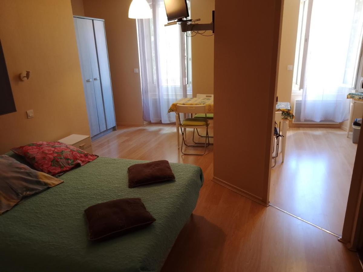 Le Moderne - Location D'appartements A La Nuitee Veynes