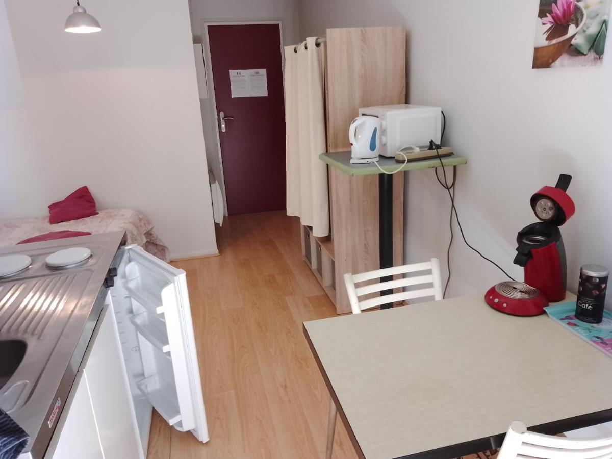 Le Moderne - Location D'appartements A La Nuitee Hotel
