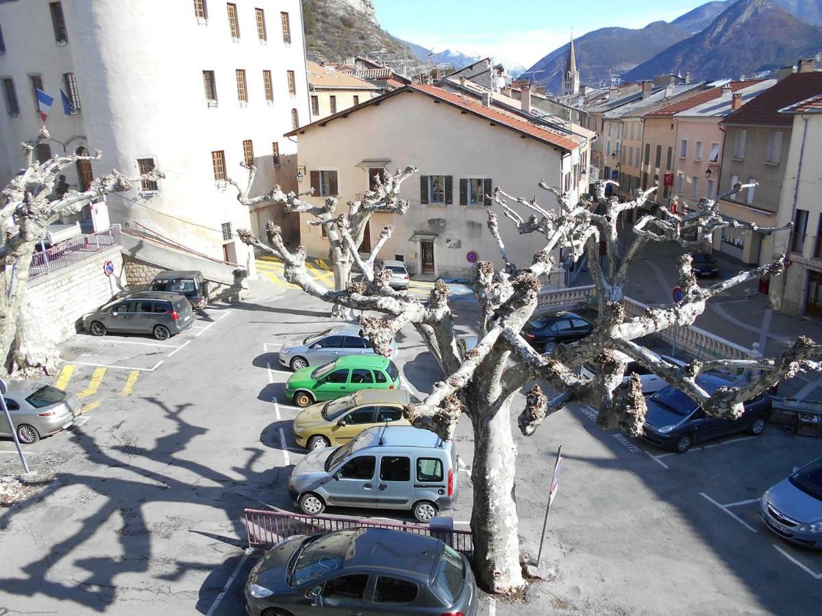 Hotel Le Moderne - Location D'appartements A La Nuitee 3*