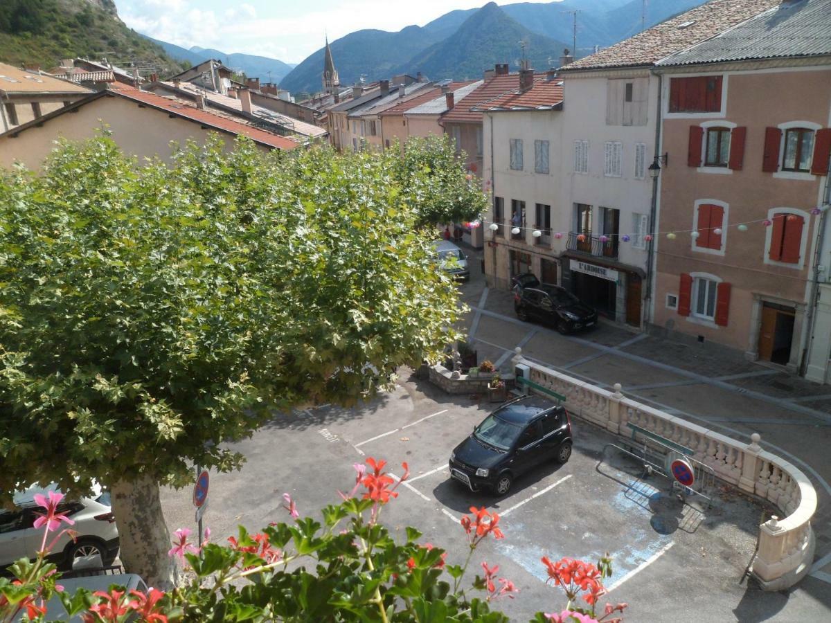 Le Moderne - Location D'appartements A La Nuitee Veynes