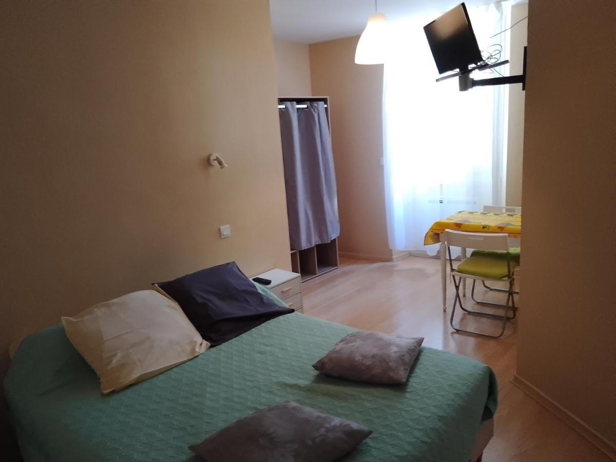Le Moderne - Location D'appartements A La Nuitee Veynes
