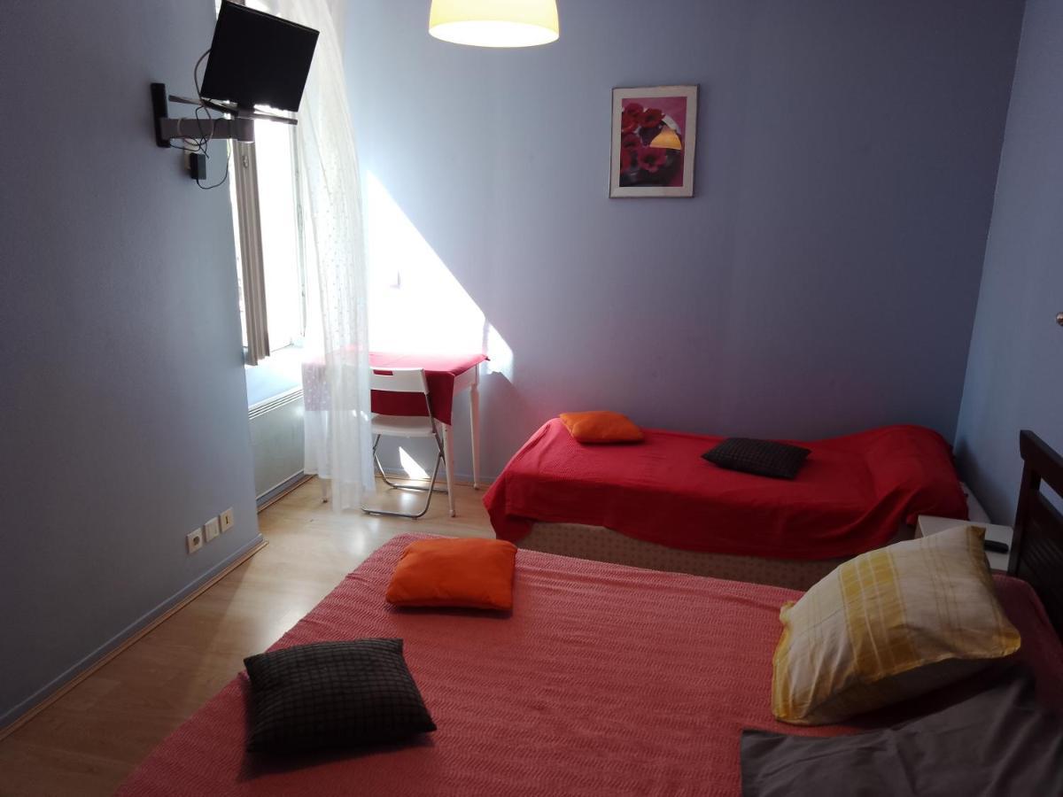 Le Moderne - Location D'appartements A La Nuitee